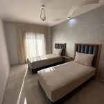 Luxe Ima 2